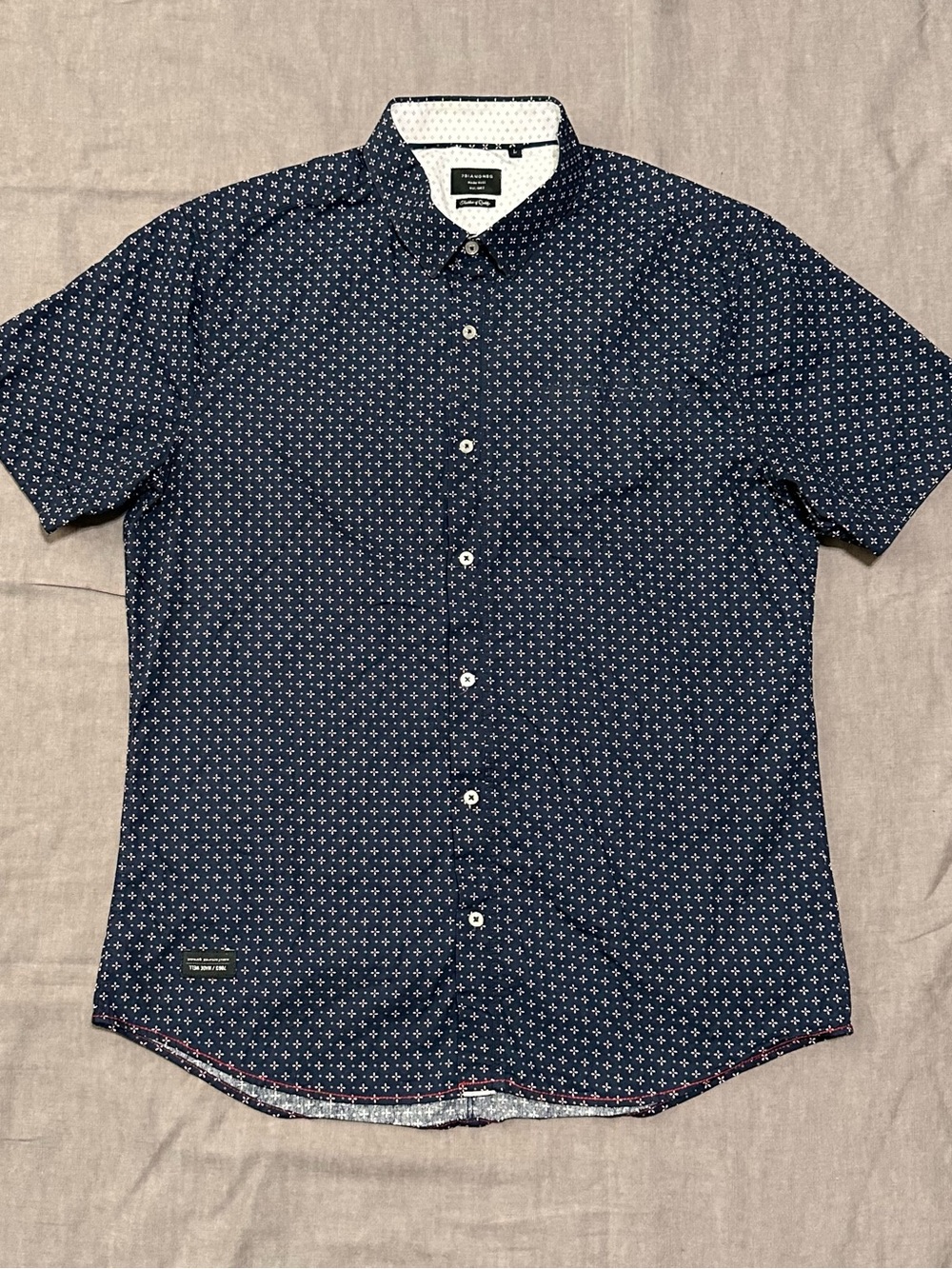 7 Diamonds Men's Navy Short-Sleeve Button-Down with Micro Geo Print